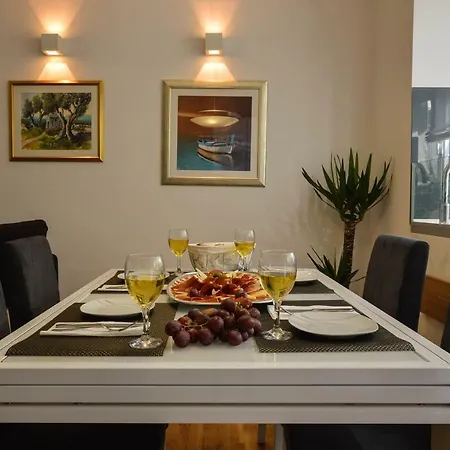 Kolombo Lux Apartment *