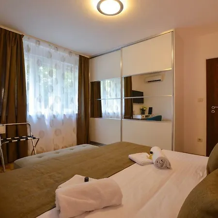 Kolombo Lux * Сплит